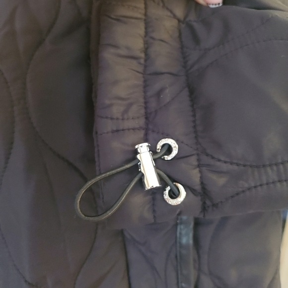 𝅺VINCE CAMUTO Women's Short Onion Quilted Jacket - Picture 9 of 11